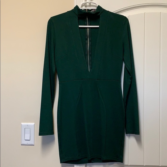 Fashion Nova, green dress - Picture 3 of 8